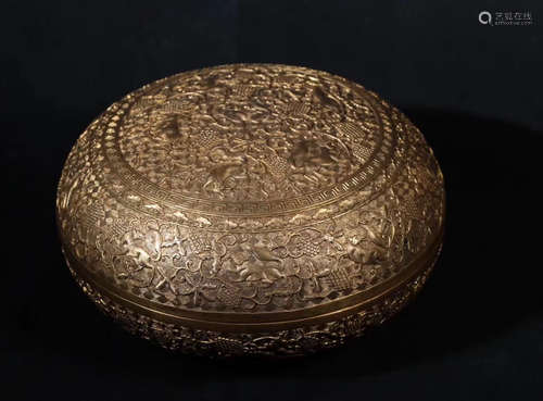 A GILT BRONZE SQUIRREL GRAPE PATTERN BOX