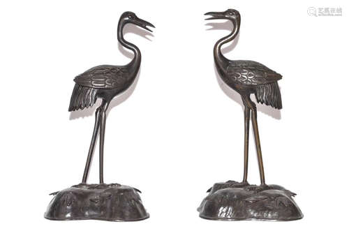 PAIR BRONZE CASTED CRANE SHAPED ORNAMENT