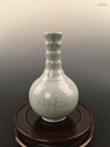 Chinese Ge Ware Vase