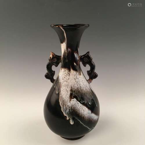 Chinese Jizhou Ware Yuhuchun Vase With Double Chi-Dragon Handles