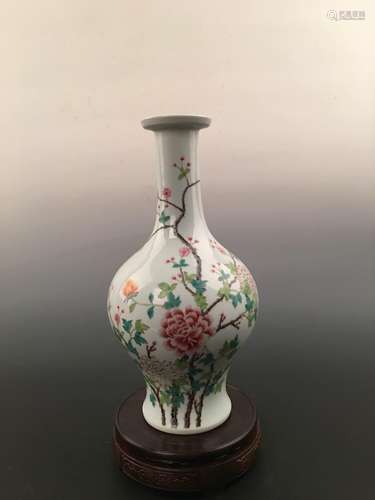 Chinese Famille Rose Porcelain Vase