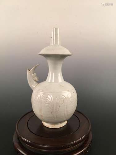 Chinese Ding Ware Porcelain Pot