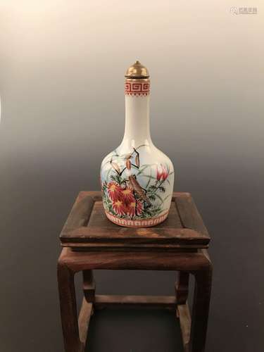 Chinese Porcelain Snuff Bottle With Flower &Insect And Qian Long Marker