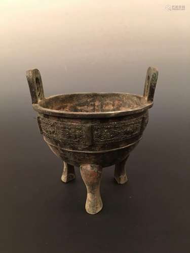 Chinese Bronzen Tripod Vessel