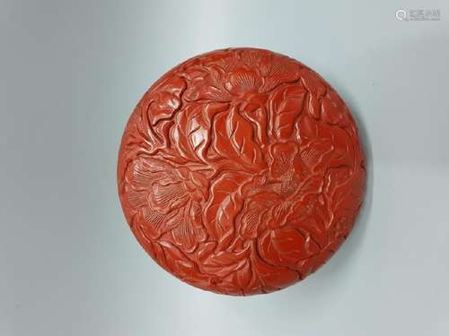 A CARVED CINNABAR LACQUER  BOX AND COVER ,QING DYNASTY