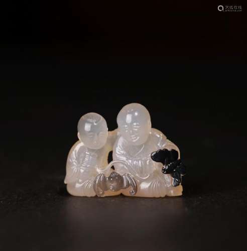 A CARVED AGATE BOY'S GROUP ,QING DYNASTY