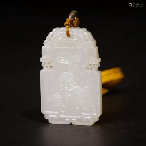 A CARVED WHITE JADE 'LION' PENDANT ,QING DYNASTY