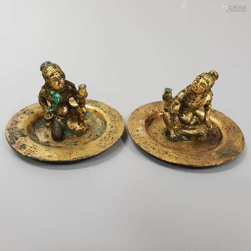 A PAIR OF GILT-BRONZE OIL LAMPS ,TANG DYNASTY