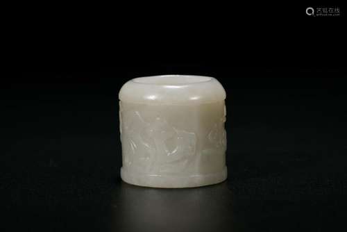 A White Jade Thumb Ring