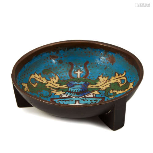 AN ANTIQUE CHINESE CLOISONNE ENAMEL BRONZE BOWL, QING DYNASTY of circular form, on three feet, the
