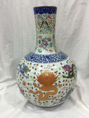 An Exquisite Famille Rose Vase