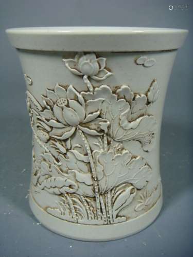 A White-Glazed Porcelain Vase