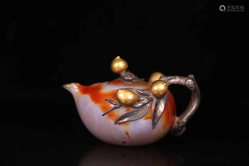 17-19TH CENTURY, AN OLD AGATE TEAPOT, QING DYNASTY