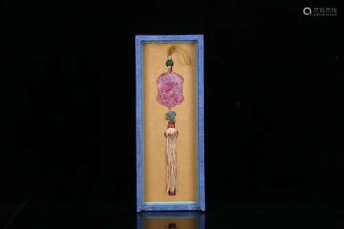 17-19TH CENTURY, A BAT PATTERN OLD TOURMALINE FAST PENDANT, QING DYNASTY