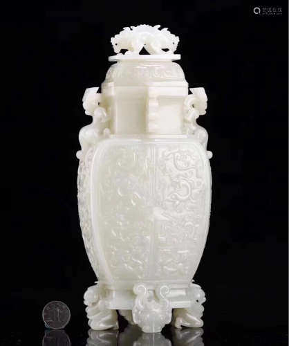 17-19TH CENTURY, A BEAST PATTERN HETIAN JADE VASE,QING DYNASTY