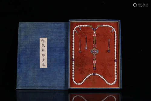 17-19TH CENTURY, A STRING OF OLD PEARL COURT BEADS, QING DYNASTY