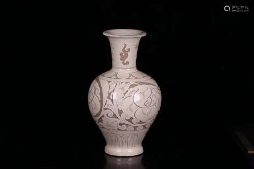 10-12TH CENTURY, A LUSHAN KILN BEIGE GLAZE BOTTLE, SONG DYNASTY