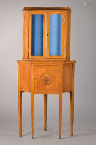 Corner showcase cupboard, German, around 1905/10, Art