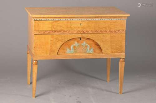 Art-Deco-chest of drawers German, around 1920, maple