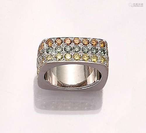 14 kt gold ring with diamonds