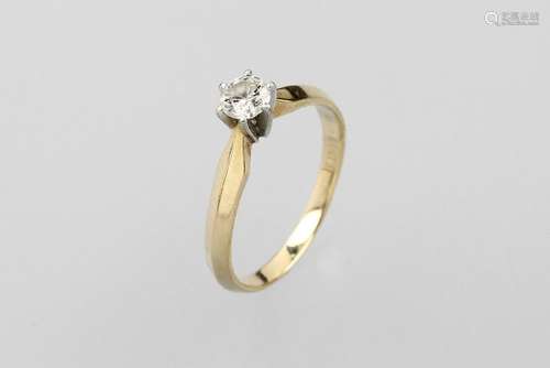 14 kt gold solitaire ring with brilliant