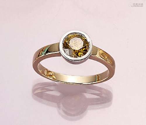 14 kt gold solitaire ring with diamond