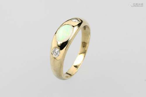 14 kt gold bandring with opal and brilliants