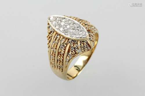 18 kt gold ring with brilliants