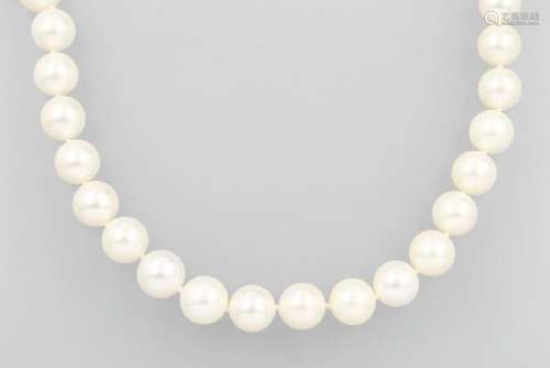 Necklace made of south seas cultured pearls