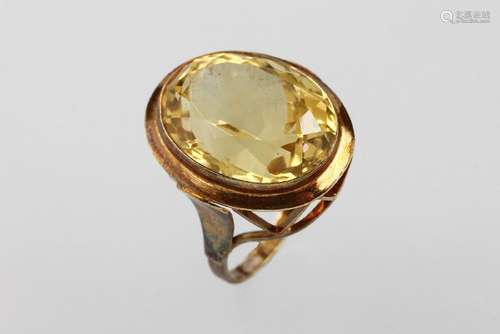 14 kt gold ring with citrine