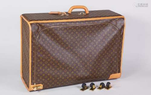 Big LOUIS VUITTON suitcase, Pullmann 80