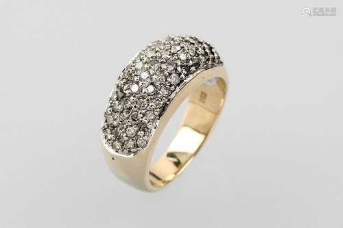 14 kt gold ring with brilliants