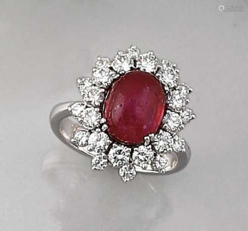18 kt gold blossom ring with ruby and brilliants