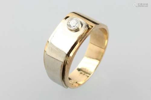14 kt gold bandring with brilliant