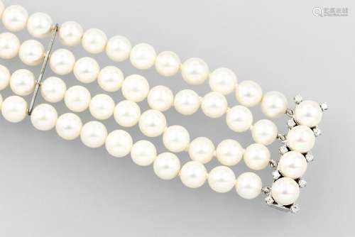 4-row bracelet made of cultured akoya pearls