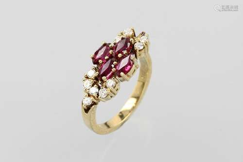 14 kt gold ring with rubies and brilliants