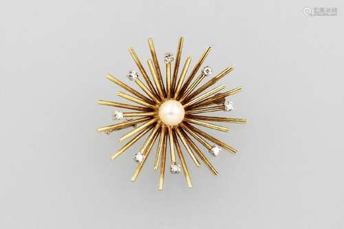 14 kt gold brooch with cultured pearl and diamonds