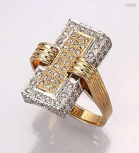 18 kt gold ring with brilliants