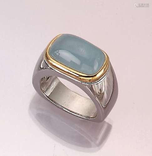 18 kt gold ring with aquamarine