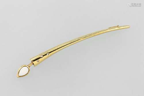 14 kt gold bar brooch with opal and brilliants