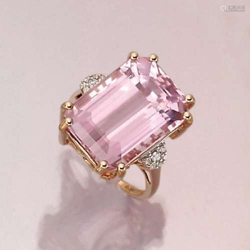 14 kt gold ring with kunzite and brilliants