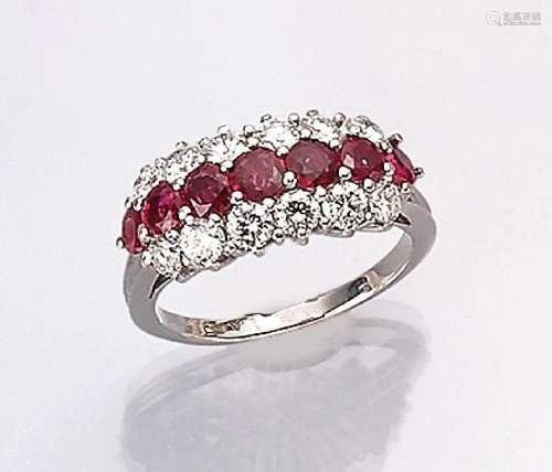 18 kt gold ring with rubies and brilliants