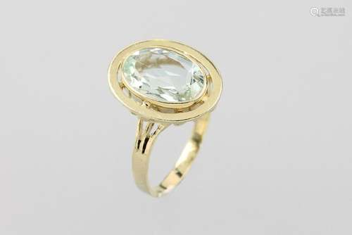 14 kt gold ring with aquamarine