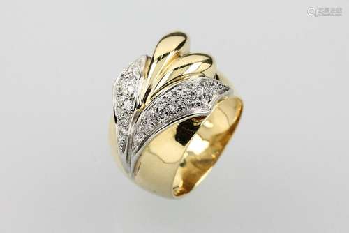 18 kt gold ring with brilliants