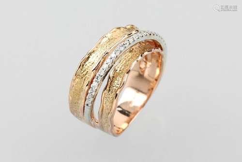 14 kt gold ring with brilliants