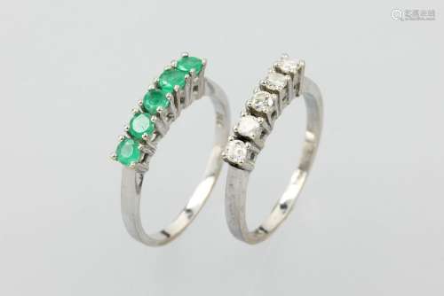 14 kt gold ring-duo with emeralds and brilliants