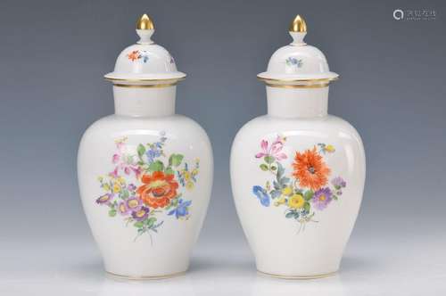 pair of lidded vases, Meissen, 1960s, colorful