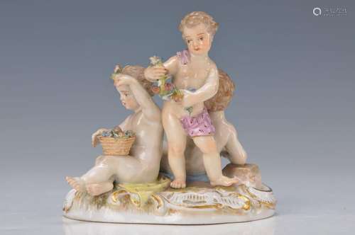 porcelain group, Meissen, around 1880, cupid group