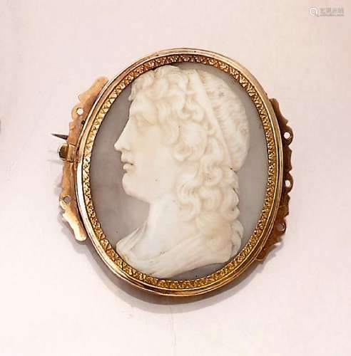 14 kt gold brooch with shell cameo, approx. 1830