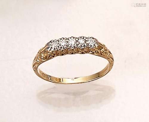 14 kt gold ring with diamonds